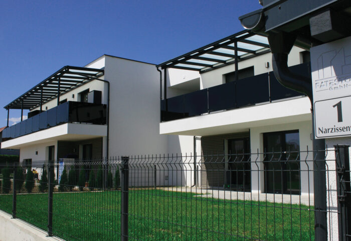 Projekt-Abschluss: Weitendorf – Narzissenweg 1 – Bildergalerie von der bewohnten Wohnanlage