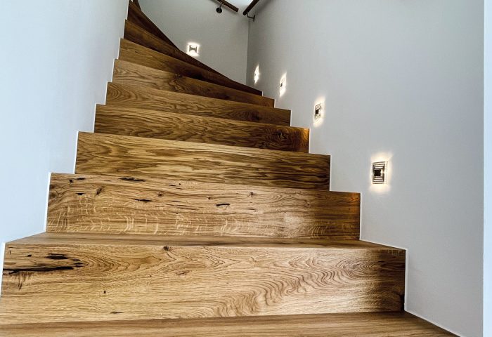 Social-Media-Update: Rundgang durch eine Villa Fatestone© mit 2 Wohneinheiten