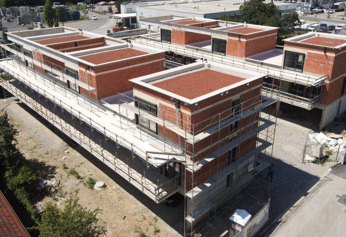 Video-Update: Graz – Karlsbader Gasse 48-50 – Drohnenvideo vom Fassadenbeginn