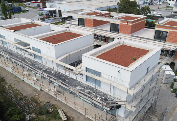 Video-Update: Graz – Karlsbader Gasse 48-50 – Drohnenvideo von der Fassadenherstellung